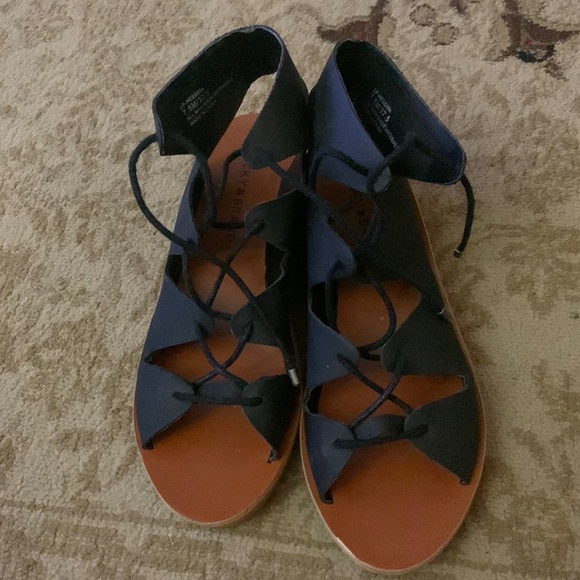 Lucky Brand | Hessina Sandals - Picture 1 of 4